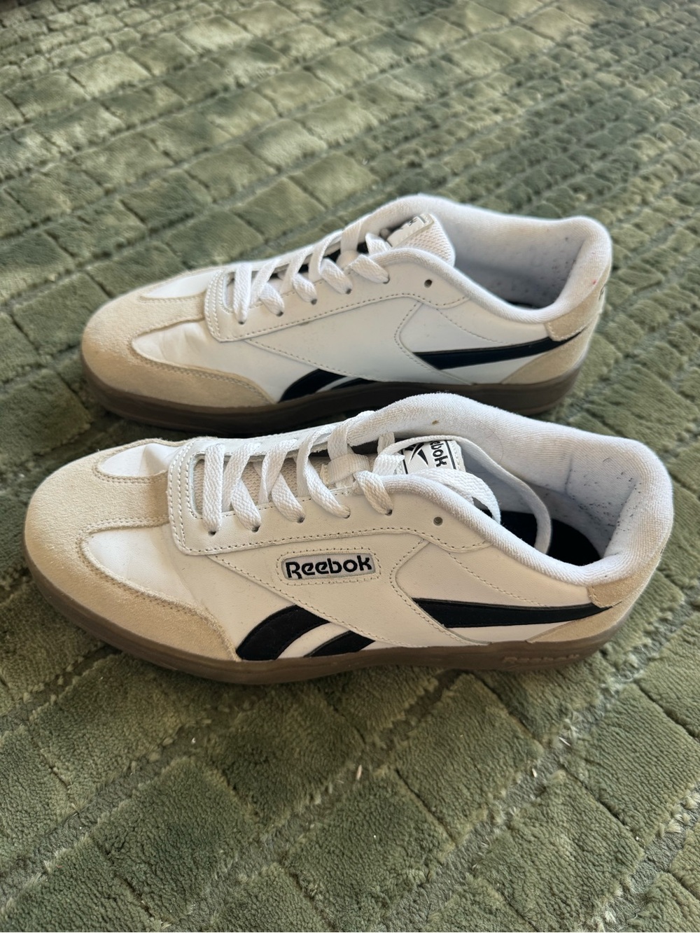 Reebok Club C Vintage Sneakers White Black Gum Sole